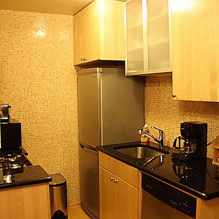 Serene Homes E25 Нью-Йорк Экстерьер фото